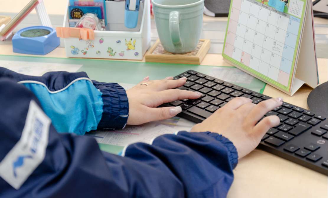 事務の仕事の様子