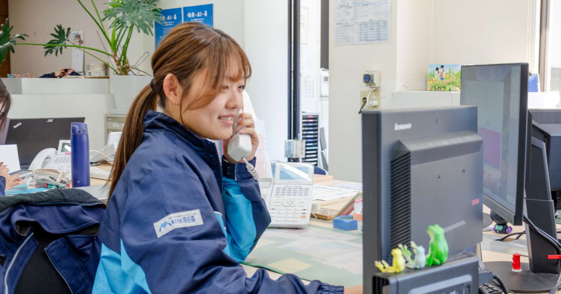 事務の仕事の様子