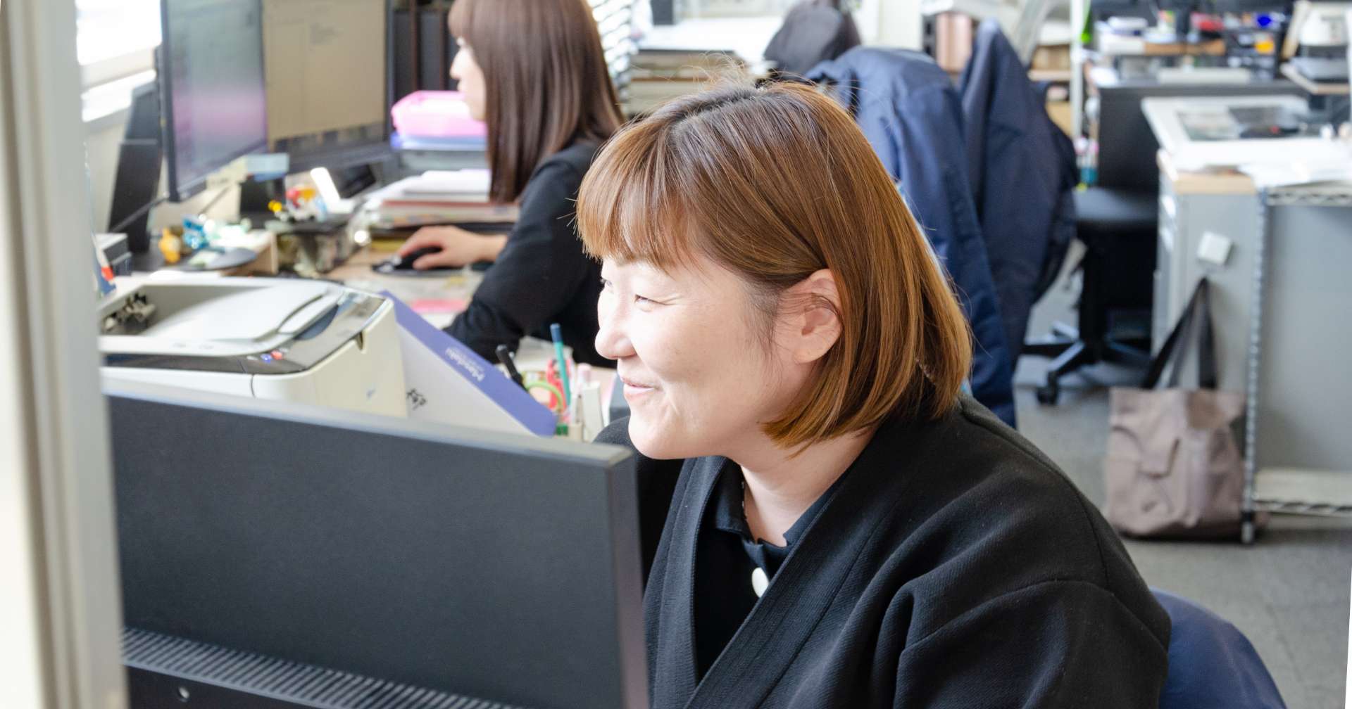 事務の仕事の様子